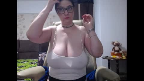 Snapshot of mary_x chatting on July 7, 2026, 3:20 am Mary online show from July 7, 2026, 3:20 am