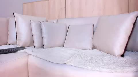   online show from March 3, 2025, 12:58 pm