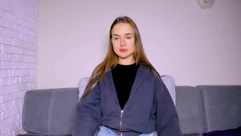 Mari online show from November 25, 2025, 9:26 pm