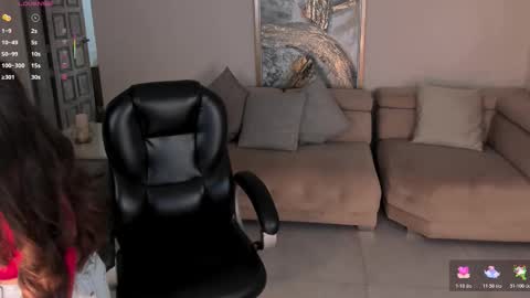  Mary  online show from November 5, 2025, 12:16 pm