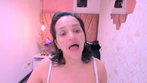 Marylin online show from September 19, 2025, 8:38 am