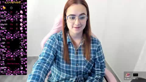 Dulce Maria online show from March 5, 2025, 2:03 am