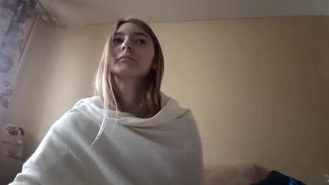 Hi My name is Elina Im 18 years old. online show from October 23, 2025, 6:45 am