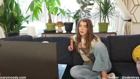 Mary Moody online show from April 17, 2026, 11:08 pm