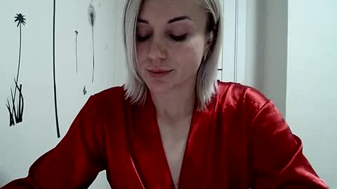 Snapshot of maryyemm chatting on December 9, 2024, 9:05 pm maryyemm online show from December 9, 2024, 9:05 pm