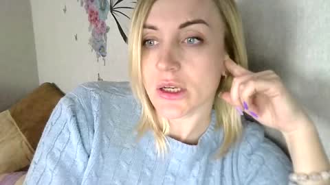 Snapshot of maryyemm chatting on March 8, 2025, 2:51 pm maryyemm online show from March 8, 2025, 2:51 pm