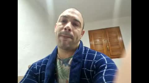 masculinotop online show from April 19, 2026, 10:03 am