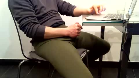 Snapshot of mask07 chatting on March 10, 2025, 8:01 pm Mask07 online show from March 10, 2025, 8:01 pm