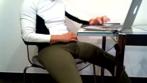 Snapshot of mask07 chatting on September 9, 2025, 4:17 pm Mask07 online show from September 9, 2025, 4:17 pm