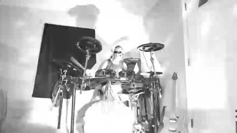 HappyZending online show from April 12, 2026, 1:43 am