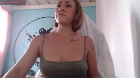 Snapshot of massielferretis chatting on December 19, 2025, 9:11 pm massiel ferreti online show from December 19, 2025, 9:11 pm