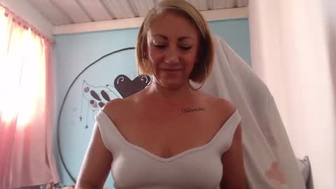 Snapshot of massielferretis chatting on December 22, 2025, 8:06 pm massiel ferreti online show from December 22, 2025, 8:06 pm