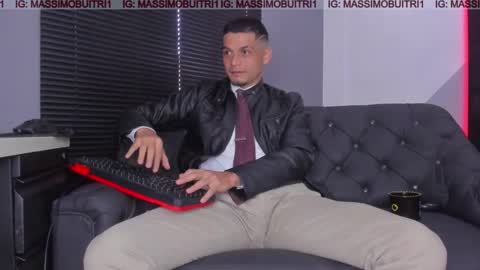 I am Massimo online show from November 22, 2025, 2:05 pm