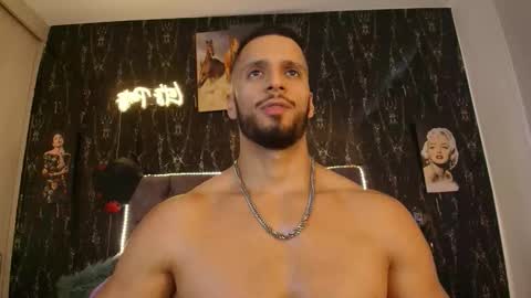 massimo_greco2 online show from January 8, 2026, 10:01 pm