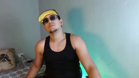 massimo_vidal online show from November 6, 2025, 2:45 am