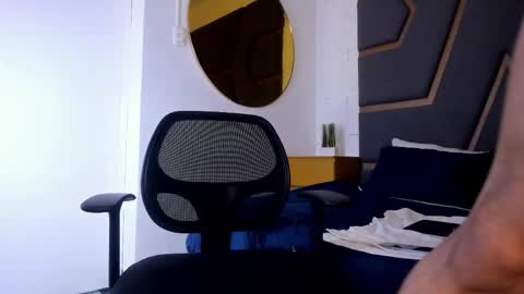 Massimo online show from November 21, 2025, 4:00 am