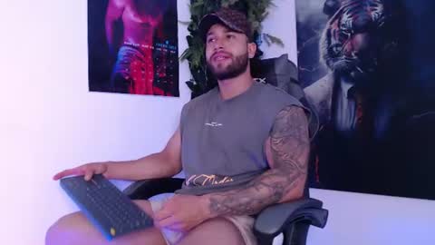 Snapshot of massimofiore_ chatting on July 17, 2026, 2:40 am Massimo online show from July 17, 2026, 2:40 am
