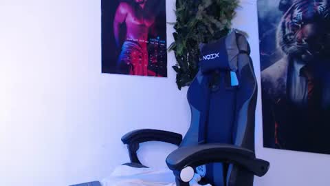 Snapshot of massimofiore_ chatting on July 22, 2026, 9:17 pm Massimo online show from July 22, 2026, 9:17 pm
