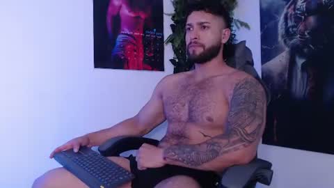 Snapshot of massimofiore_ chatting on July 26, 2026, 7:32 pm Massimo online show from July 26, 2026, 7:32 pm