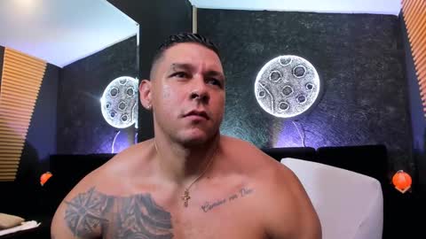 massimowalton2 online show from December 2, 2024, 11:40 pm