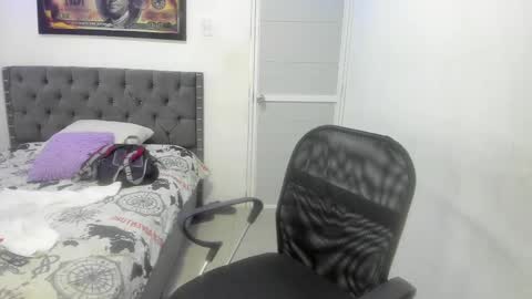 master_boy28 online show from March 3, 2025, 7:17 pm