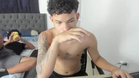 master_boy28 online show from October 20, 2025, 9:37 pm