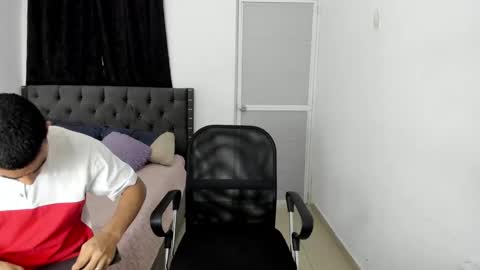 master_boy28 online show from November 18, 2025, 3:12 am