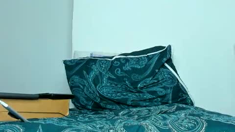 Snapshot of master_dominant_777 chatting on May 1, 2026, 4:00 pm master_dominant_777 online show from May 1, 2026, 4:00 pm