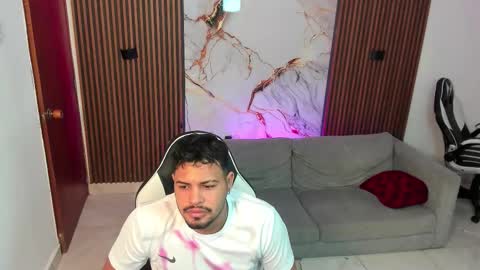 Snapshot of master_javi chatting on September 9, 2025, 5:29 am master_javi online show from September 9, 2025, 5:29 am