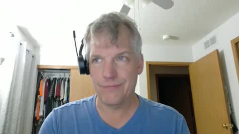 Snapshot of master_thorn chatting on April 17, 2026, 2:14 am Master Thorn online show from April 17, 2026, 2:14 am