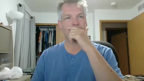 Snapshot of master_thorn chatting on April 23, 2026, 2:24 am Master Thorn online show from April 23, 2026, 2:24 am