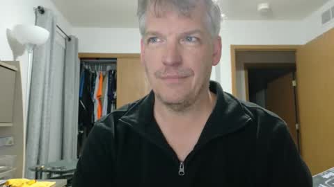 Snapshot of master_thorn chatting on May 8, 2026, 2:39 am Master Thorn online show from May 8, 2026, 2:39 am