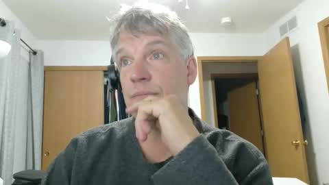 Snapshot of master_thorn chatting on May 15, 2026, 2:51 am Master Thorn online show from May 15, 2026, 2:51 am
