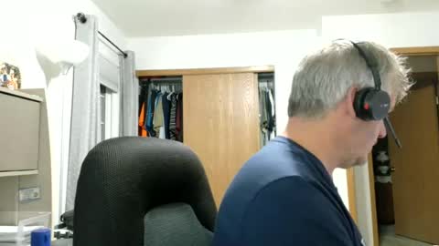 Snapshot of master_thorn chatting on July 8, 2026, 2:27 am Master Thorn online show from July 8, 2026, 2:27 am