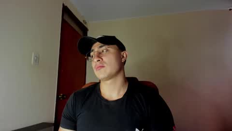 masterfiterotic online show from February 13, 2025, 10:33 pm