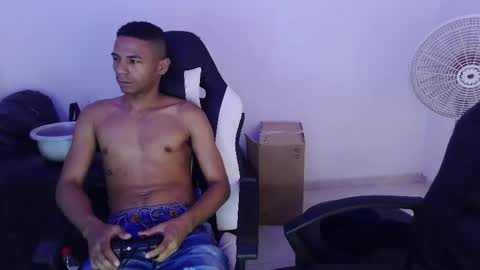 Snapshot of masters_latins chatting on February 11, 2026, 11:54 pm masters_latins online show from February 11, 2026, 11:54 pm