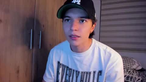 mastrangelo_x online show from October 14, 2025, 3:07 am