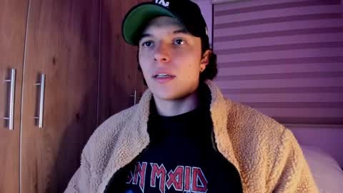 Snapshot of mastrangelo_x chatting on May 25, 2026, 3:34 am mastrangelo_x online show from May 25, 2026, 3:34 am