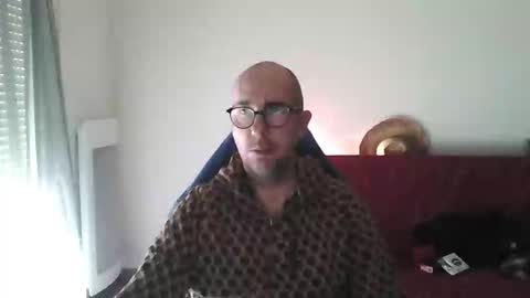 mat11efou online show from December 14, 2025, 11:04 am