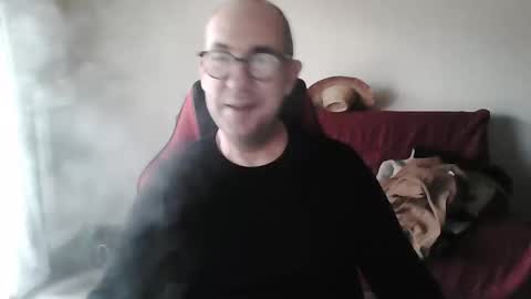 mat11efou online show from February 8, 2026, 11:02 am