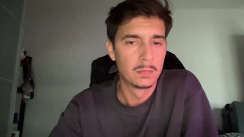 Snapshot of matahavi chatting on February 17, 2025, 5:10 pm Aaron online show from February 17, 2025, 5:10 pm