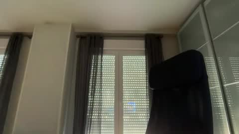 Snapshot of matahavi chatting on July 1, 2026, 1:02 pm Aaron online show from July 1, 2026, 1:02 pm