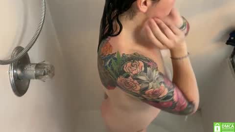 Snapshot of matchingtracksuits chatting on December 17, 2024, 2:11 pm Jer and Kel online show from December 17, 2024, 2:11 pm