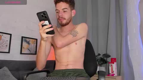 MATEO HUNTER online show from November 18, 2025, 2:39 am