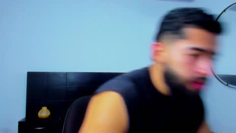 Mathew Flintt  online show from October 24, 2025, 5:04 am