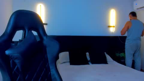Snapshot of mathew_flintt chatting on June 23, 2026, 2:31 am Mathew Flintt online show from June 23, 2026, 2:31 am