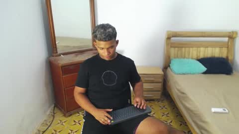 mathews__ online show from December 18, 2025, 3:01 am