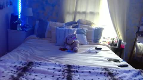 mathislauraashley2023 online show from June 1, 2026, 6:42 pm