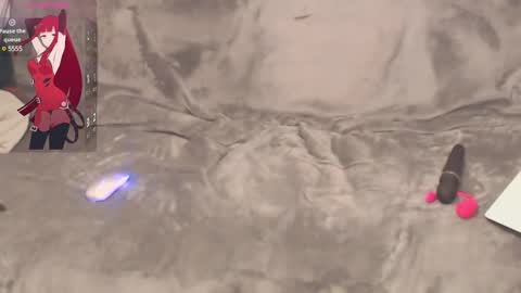 Snapshot of mathurin37 chatting on February 12, 2025, 8:59 am LooLa online show from February 12, 2025, 8:59 am