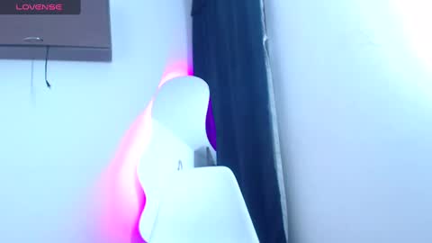 Mati04 online show from February 4, 2025, 6:14 am